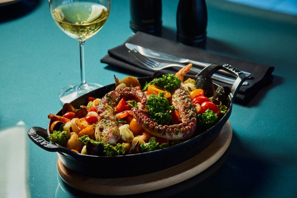 Frutos do Mar à Provençal, do Baleia Rooftop | Foto: Rodolfo Regini